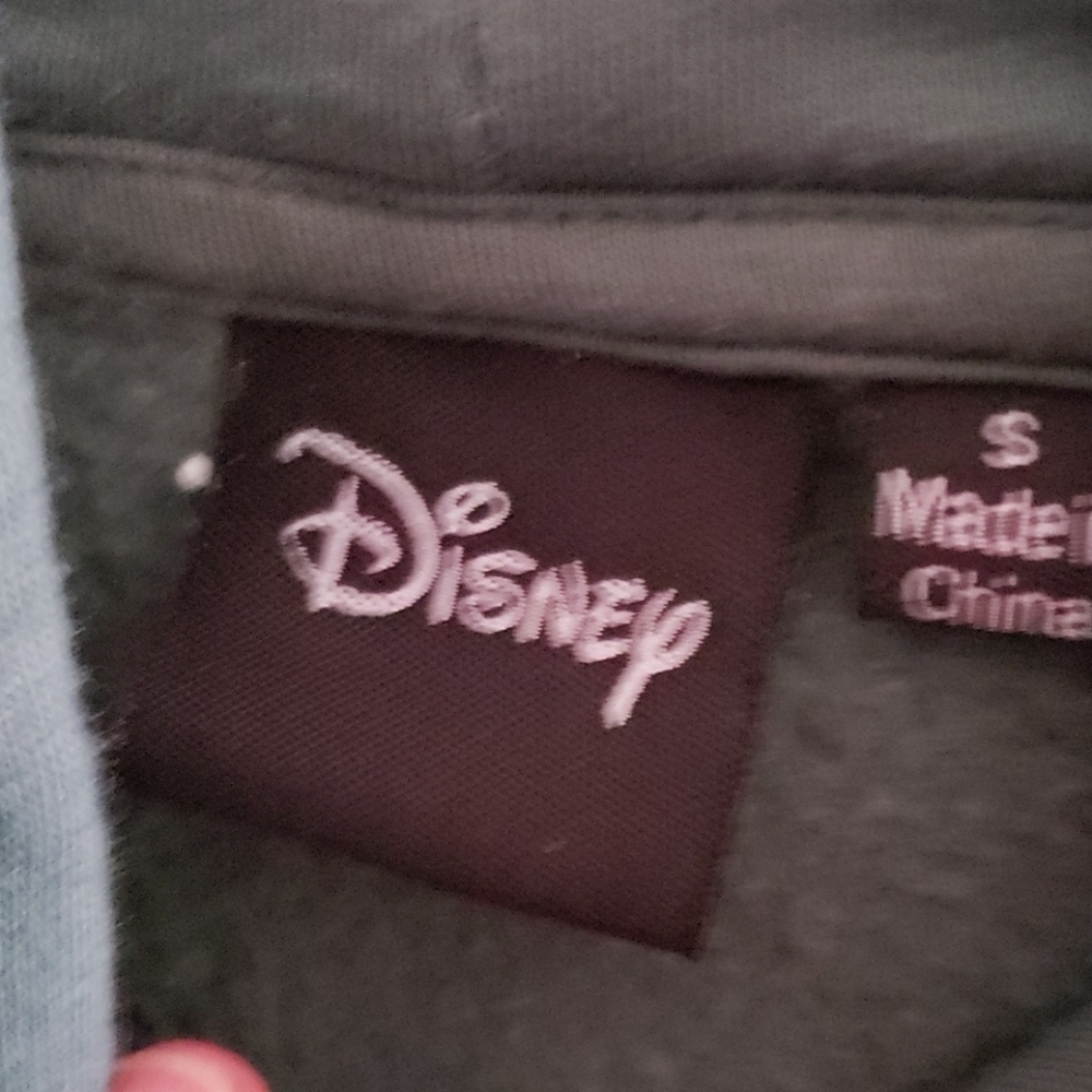 Vintage Winnie The Pooh Sweatshirt - Picture 6 of 6